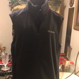 Columbia Black Sleeveless Fleece Vest